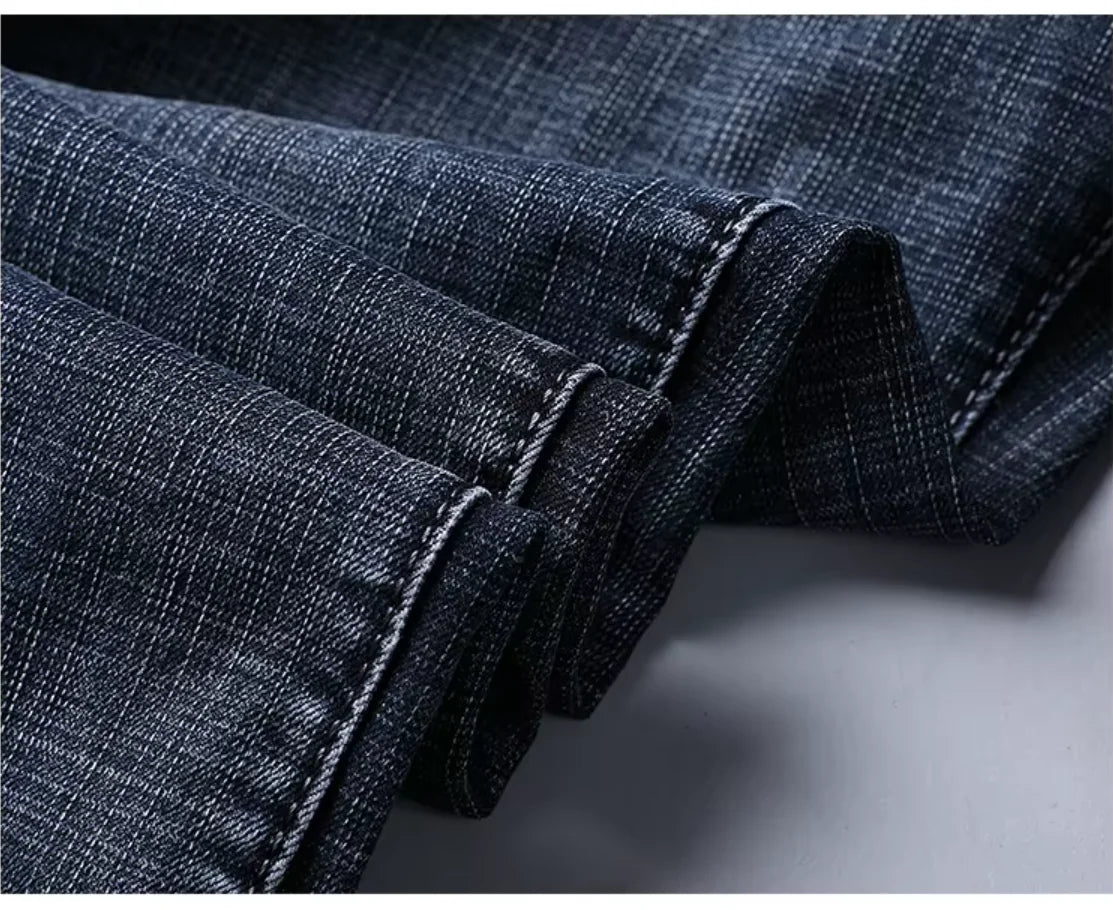 PANTALONES VAQUEROS STRAIGHT FIT LUCA