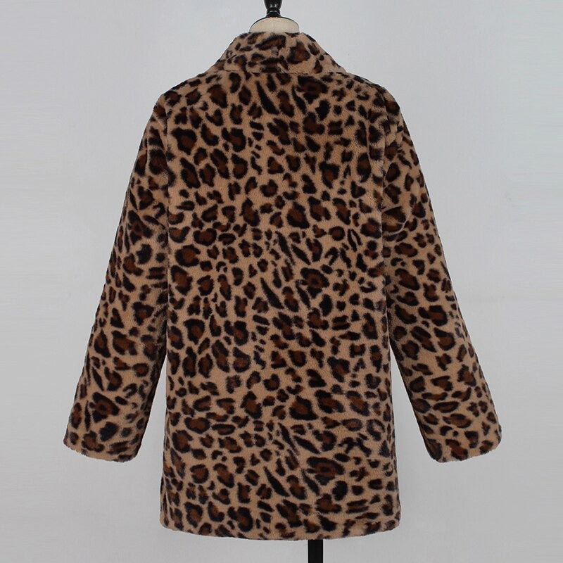 ABRIGO DE LEOPARDO DE LUJO
