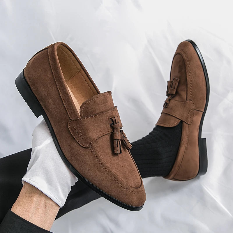 MOCASÍN DE ANTE CON BORLAS ETTORE