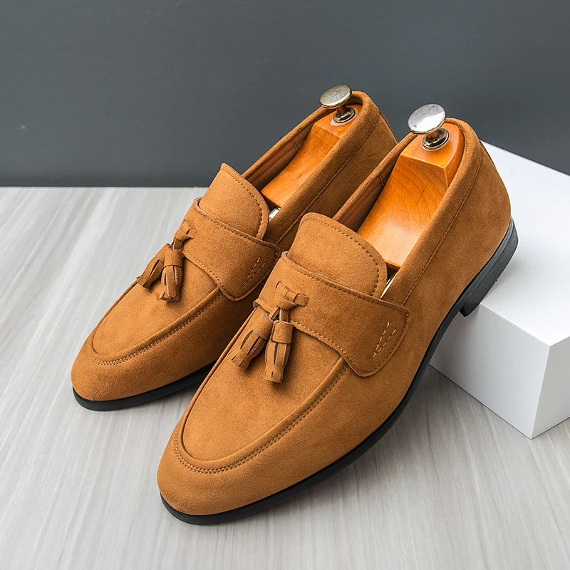 MOCASÍN DE ANTE CON BORLAS ETTORE