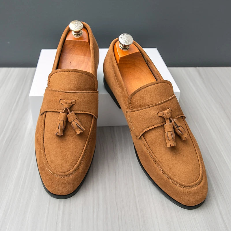 MOCASÍN DE ANTE CON BORLAS ETTORE