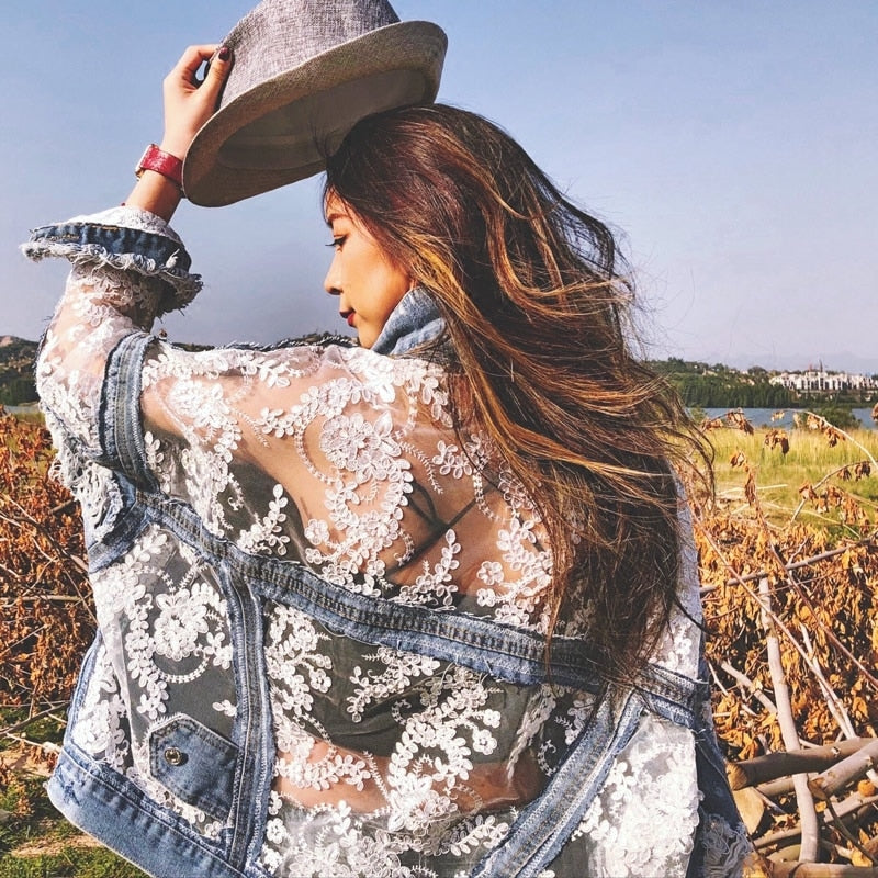 CHAQUETA VAQUERA DE BORDES DESHILACHADOS