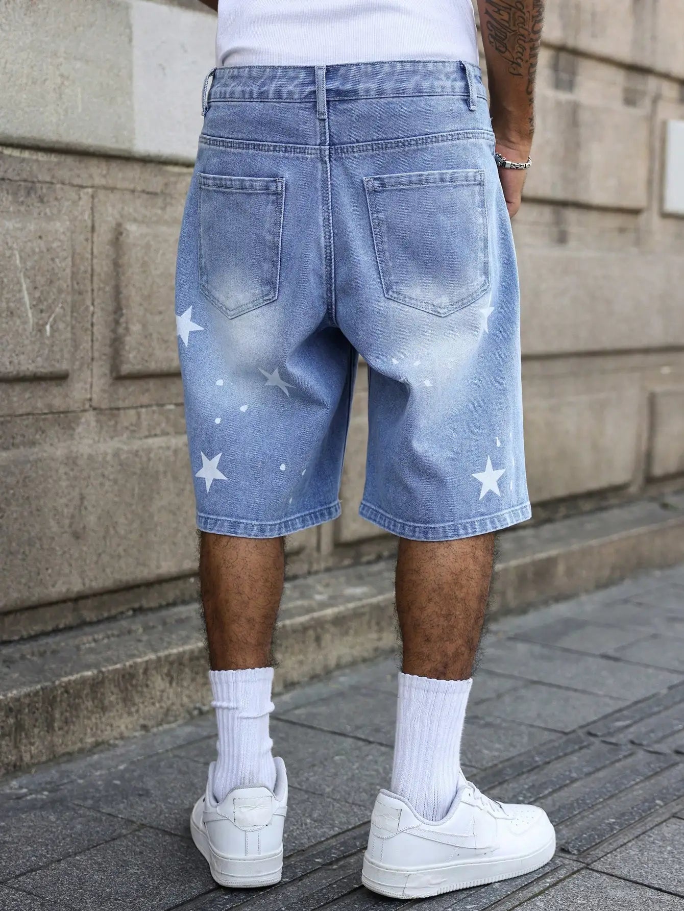 PANTALONES CORTOS AZULES CON ESTRELLAS