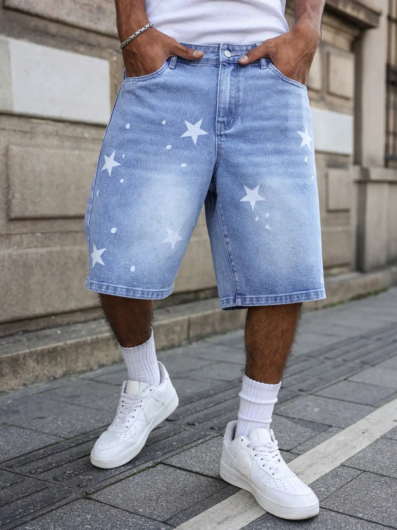 PANTALONES CORTOS AZULES CON ESTRELLAS