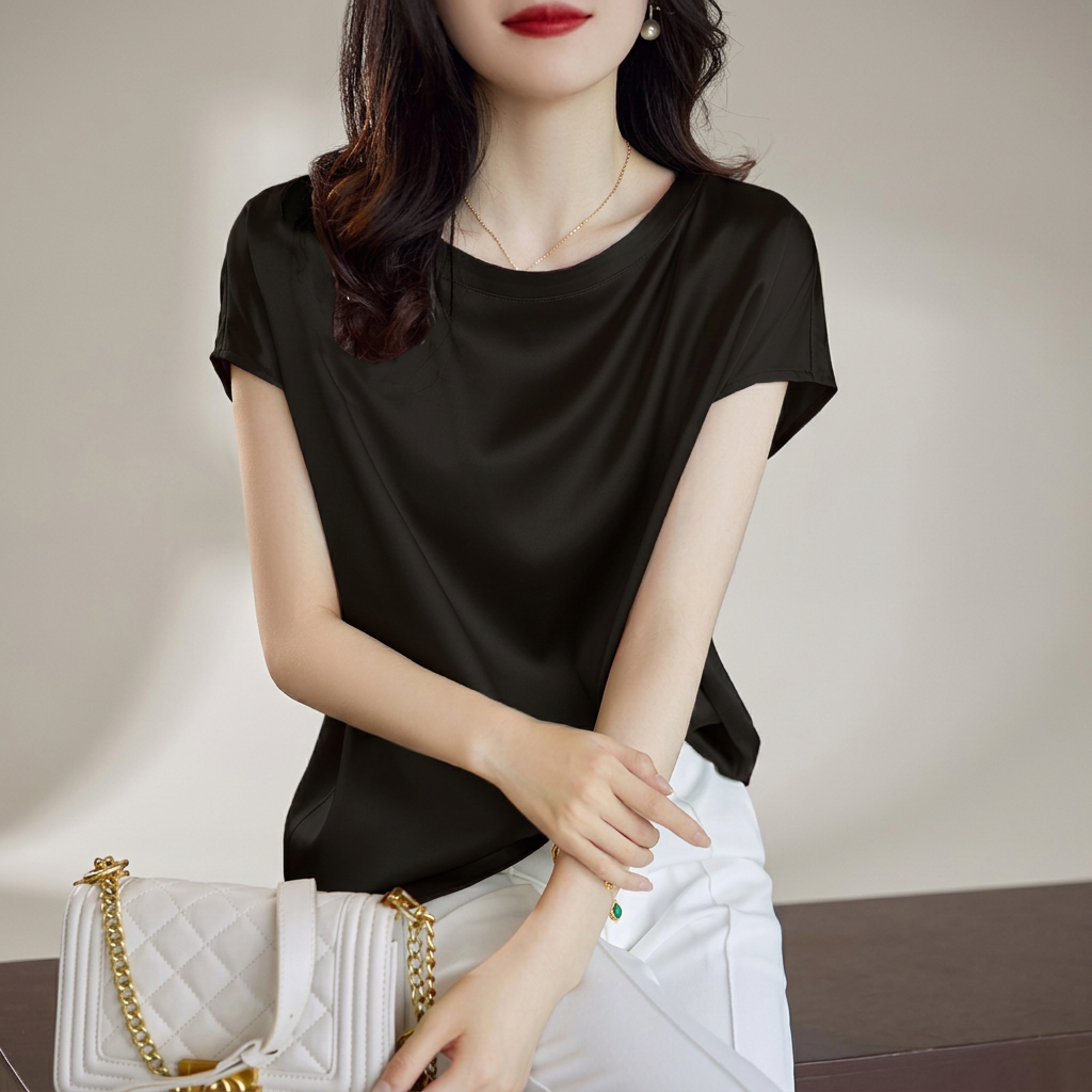 Top elegante de seda