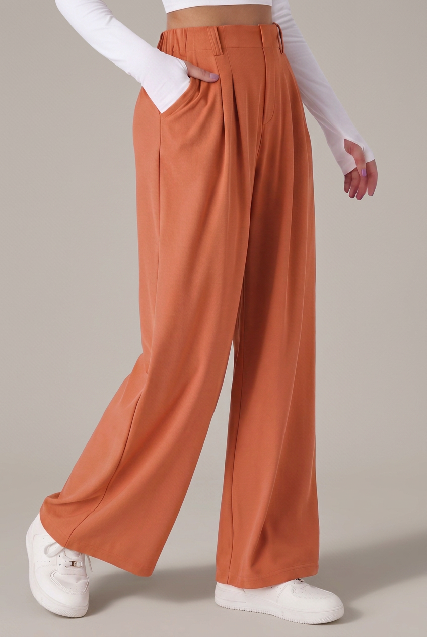 Pantalón de pierna ancha con cintura elástica