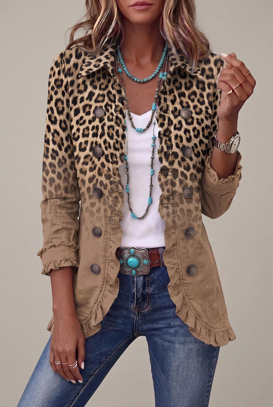 Chaqueta Donatella, vista frontal con fondo gris cálido
